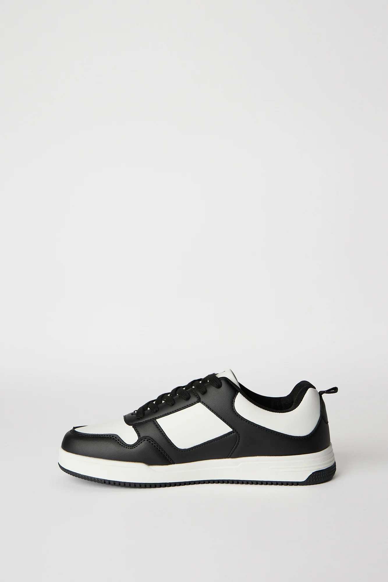 Arsenic Basic Low Shoes - Image 10