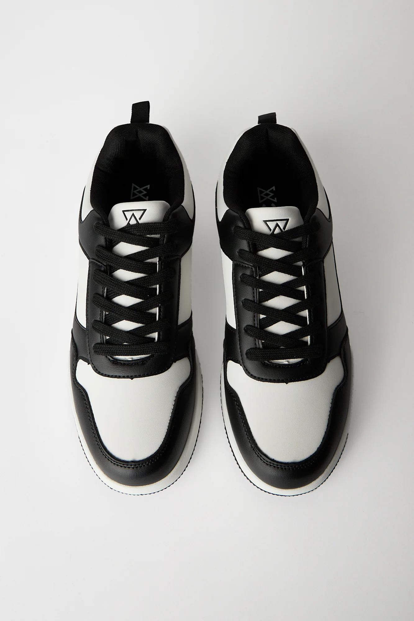 Arsenic Basic Low Shoes - Image 12