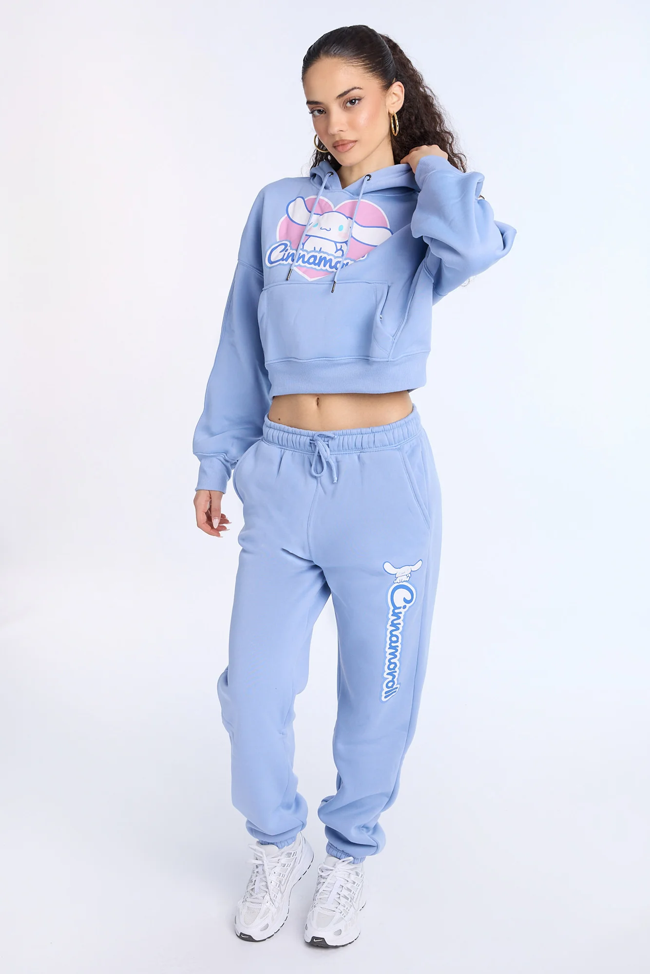 Cinnamoroll Graphic Cropped Hoodie - Image 4